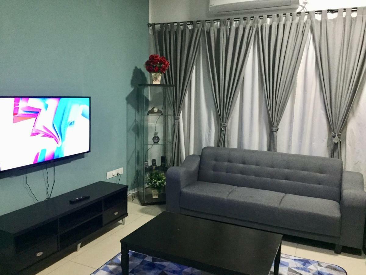 Homestay Dtepian Bayu Bandar Seri Impian Kluang Dış mekan fotoğraf